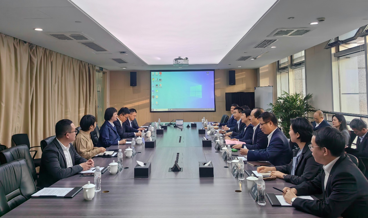 招商局集团总经理石岱与J9集团股份洽谈合作