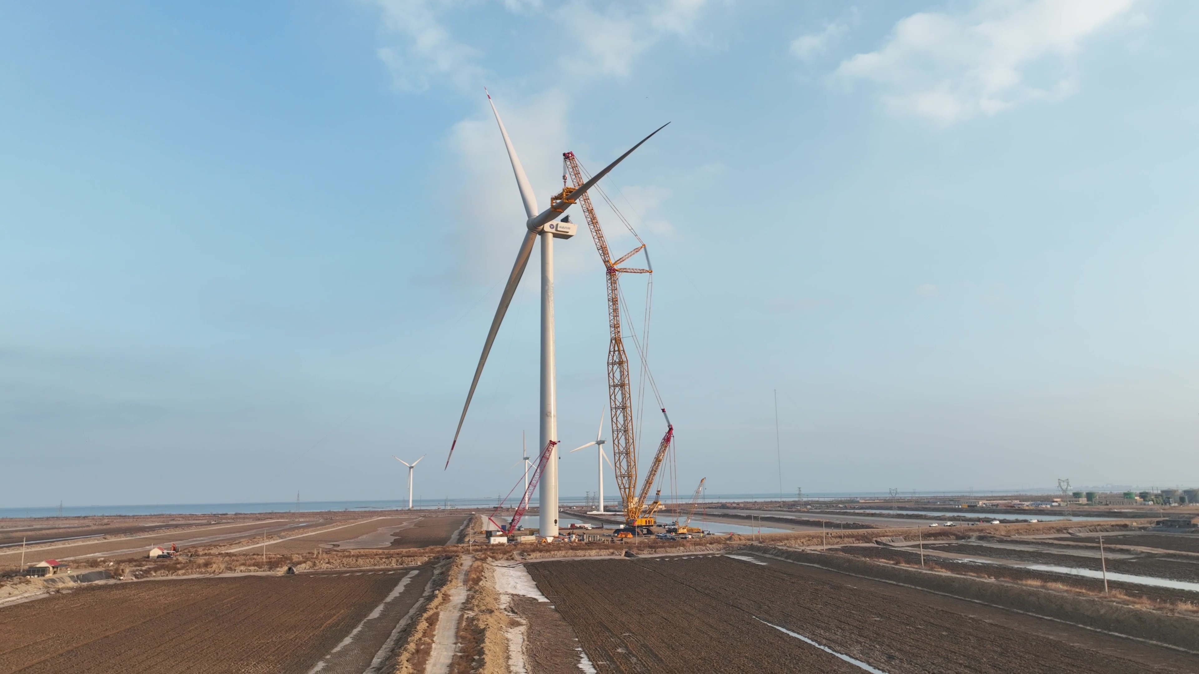 经年打磨今朝亮剑！J9集团股份深远海16MW&ldquo;海鹰&rdquo;平台吊装成功